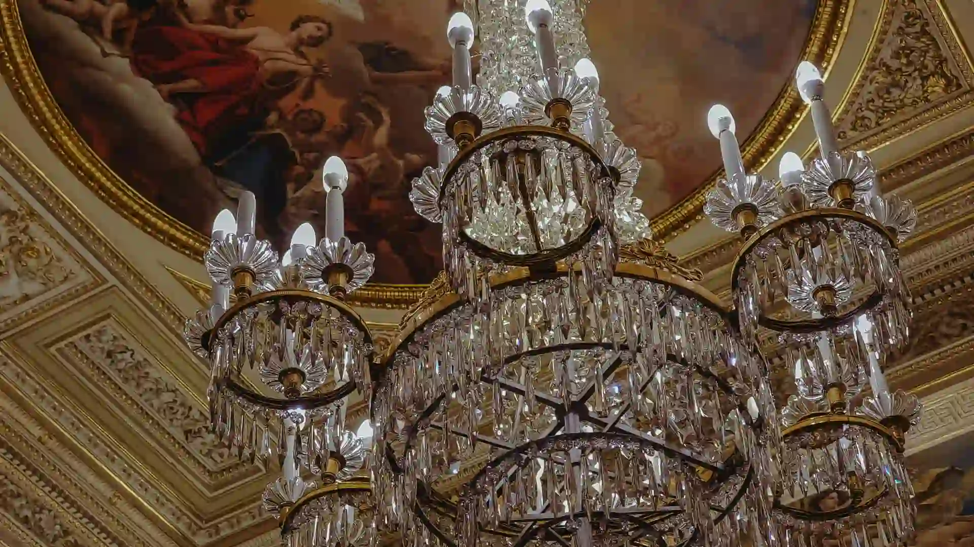 Best Chandelier Cleaning in Delhi