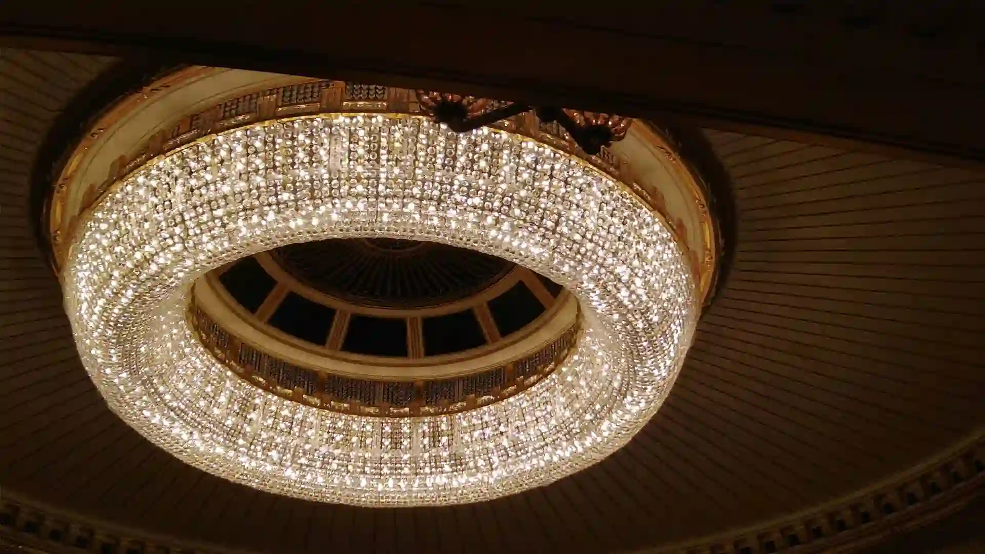 Best Chandelier Cleaning in Delhi